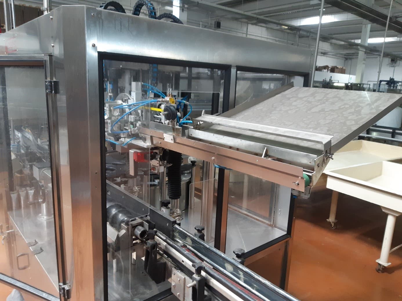 Ansicht rechts of Nortan Prisma S60